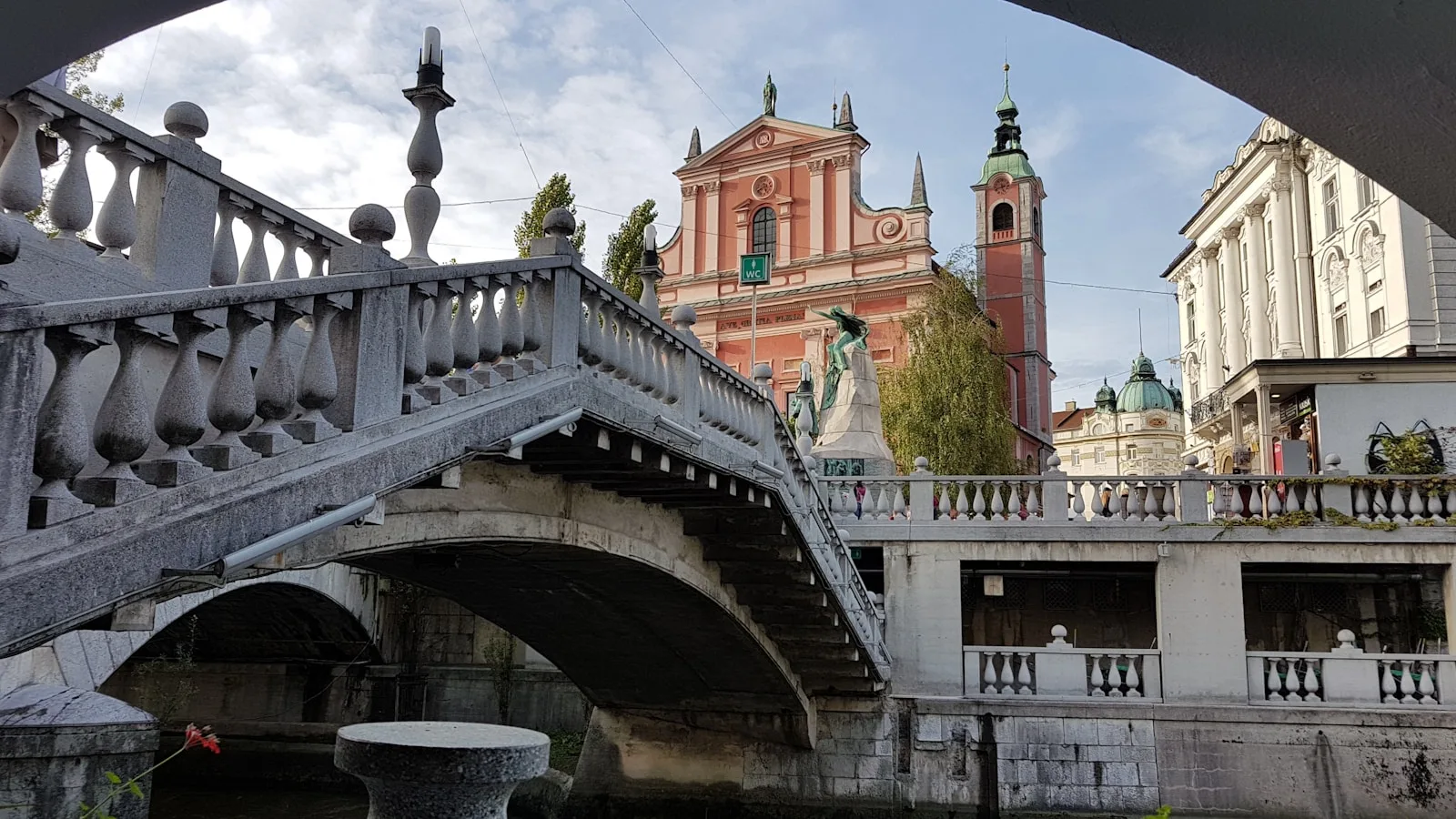 2. Le Triple Pont (Tromostovje)